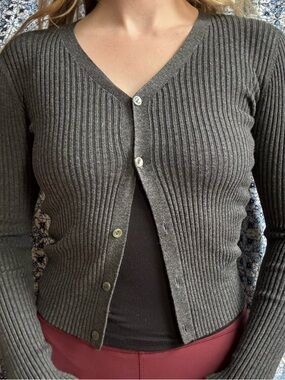 Classic Ribbed V-Neck Women’s Sweater Cardigan - Gray